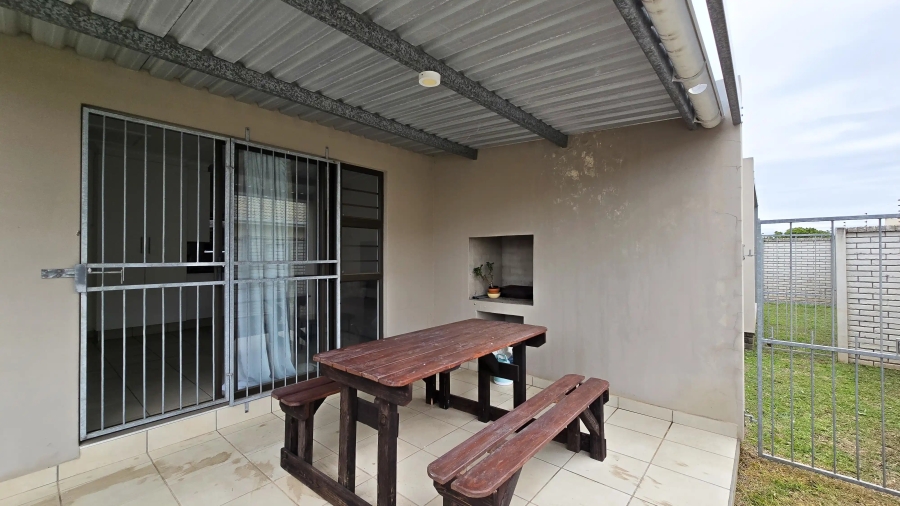 2 Bedroom Property for Sale in Gonubie Eastern Cape